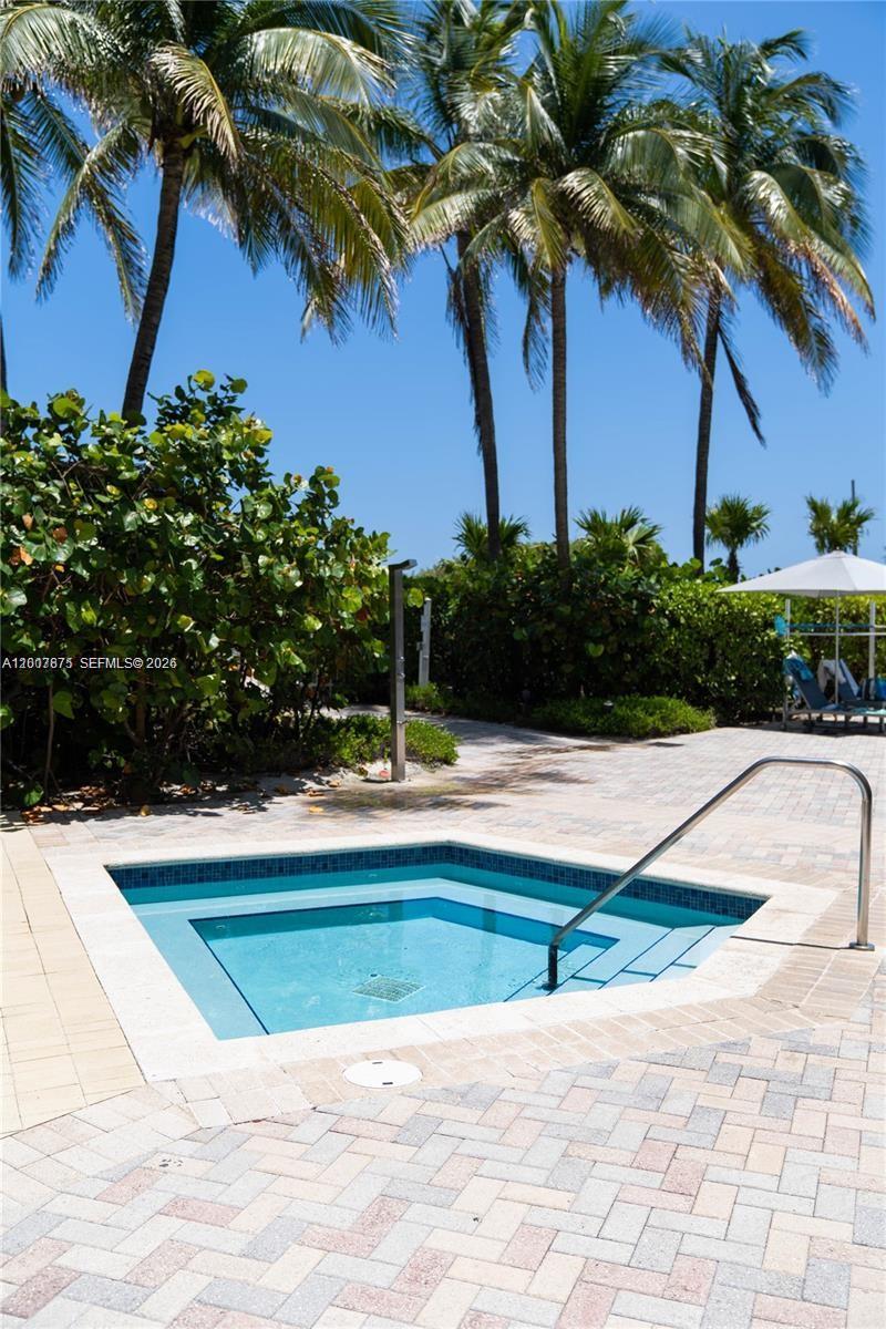 6515 Collins Ave #1609, Miami Beach FL 33141