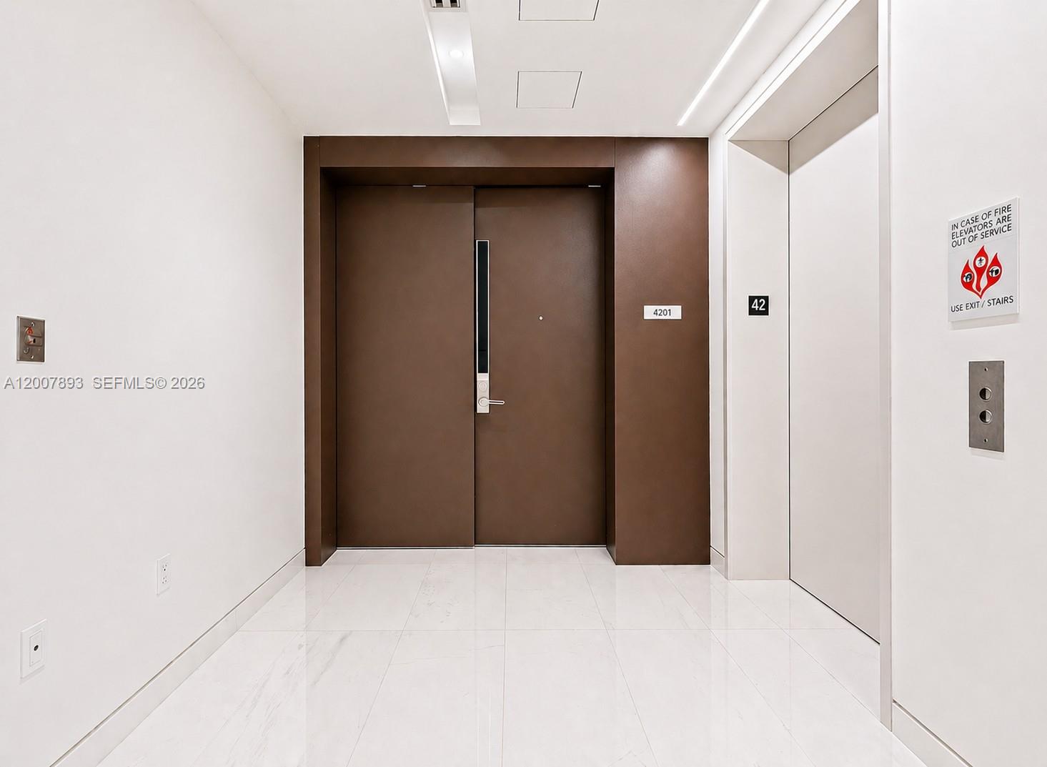300 Biscayne Boulevard Way #4201E, Miami FL 33131