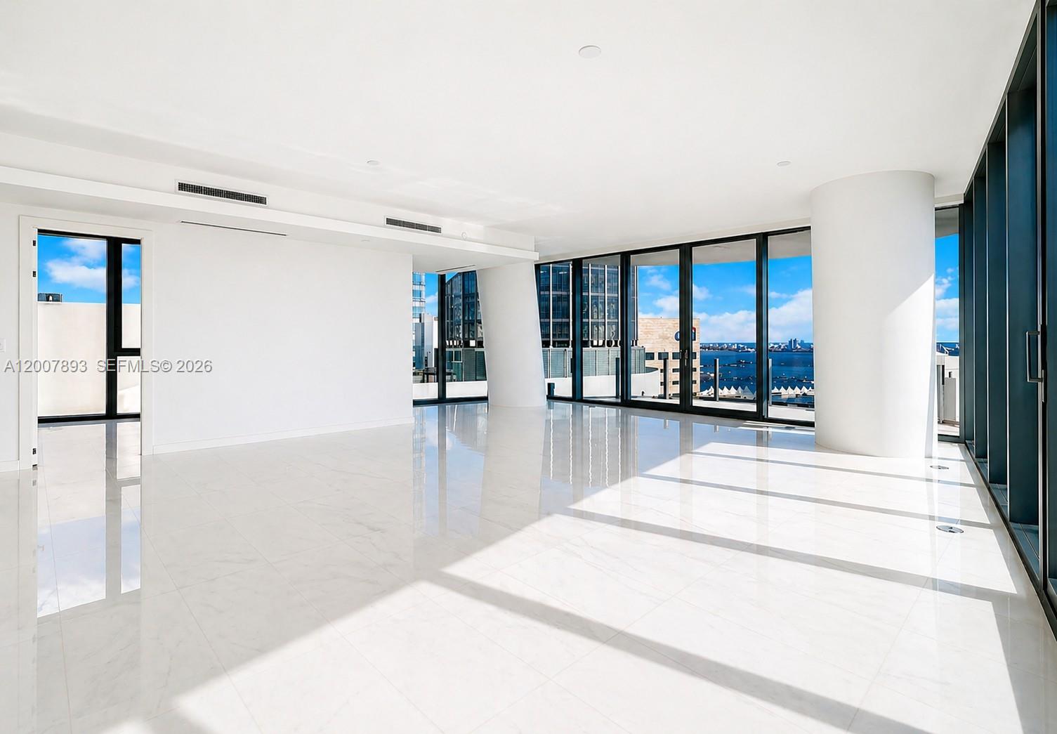 300 Biscayne Boulevard Way #4201E, Miami FL 33131