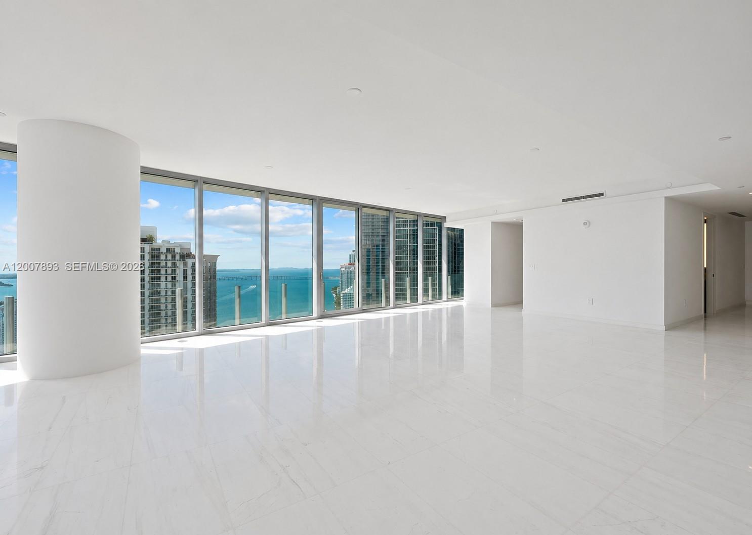 300 Biscayne Boulevard Way #4201E, Miami FL 33131