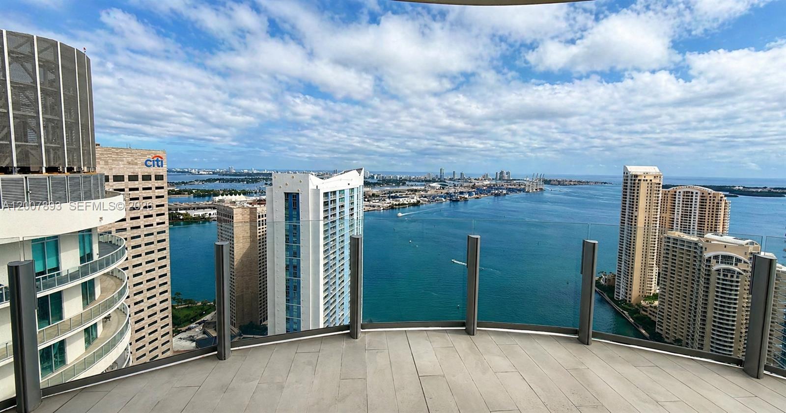 300 Biscayne Boulevard Way #4201E, Miami FL 33131