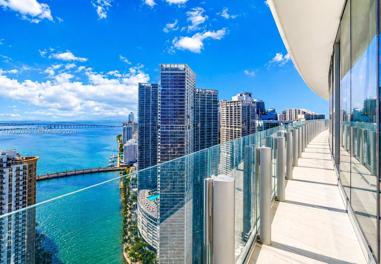300 Biscayne Boulevard Way #4201E, Miami FL 33131