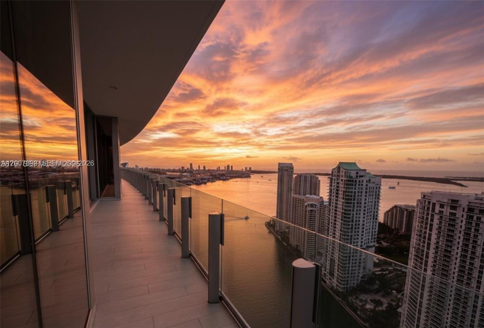 300 Biscayne Boulevard Way #4201E, Miami FL 33131