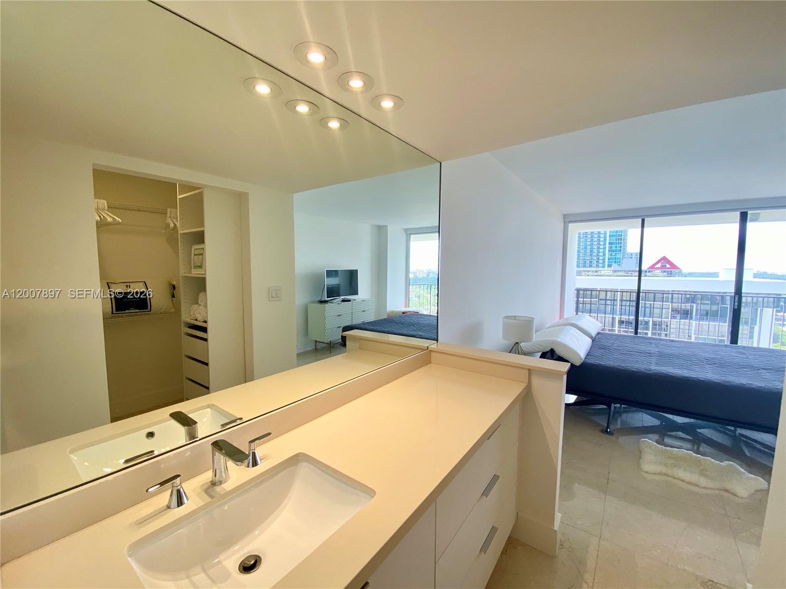 1901 Brickell Ave #B2007, Miami FL 33129