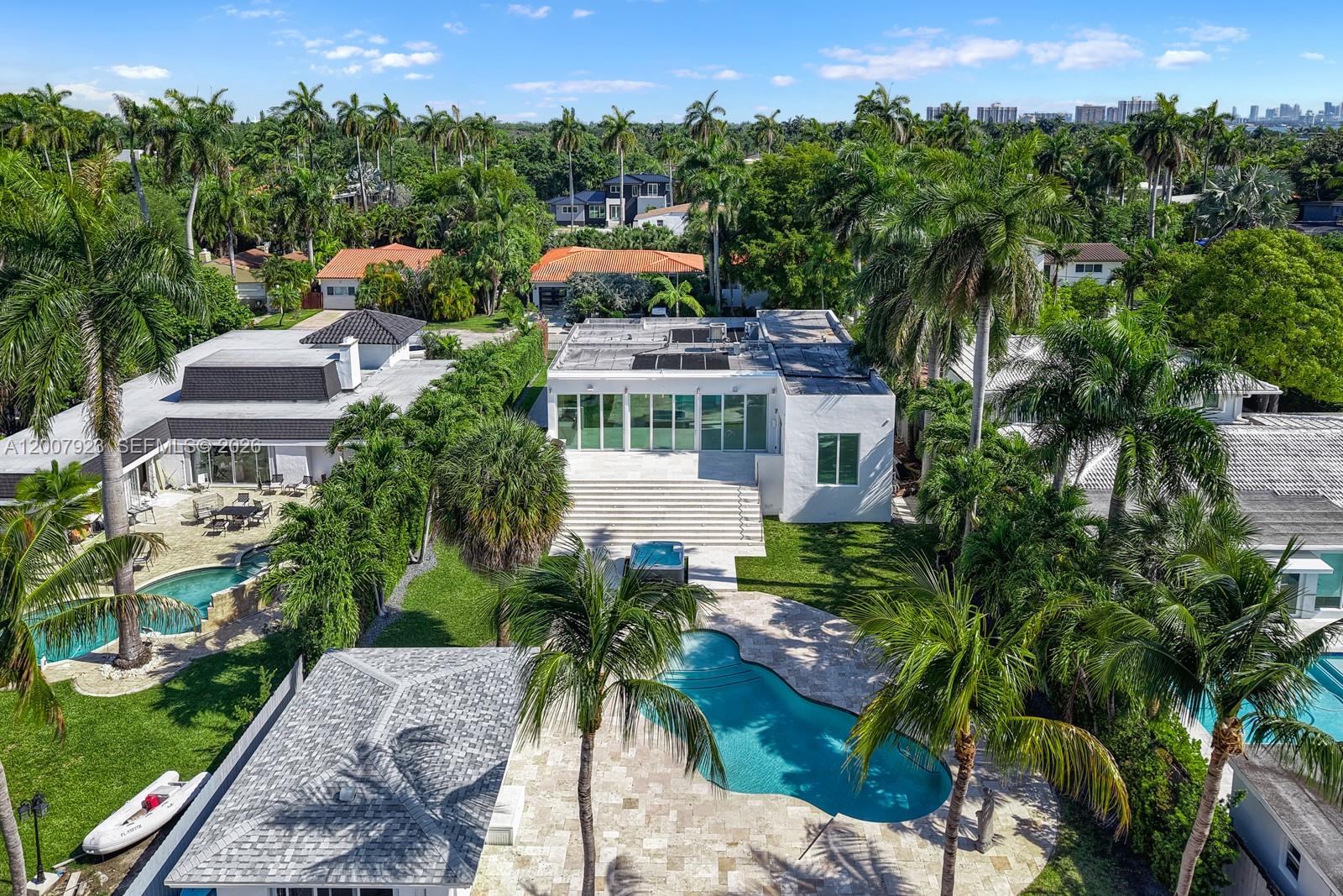 1090 NE 84th St, Miami FL 33138