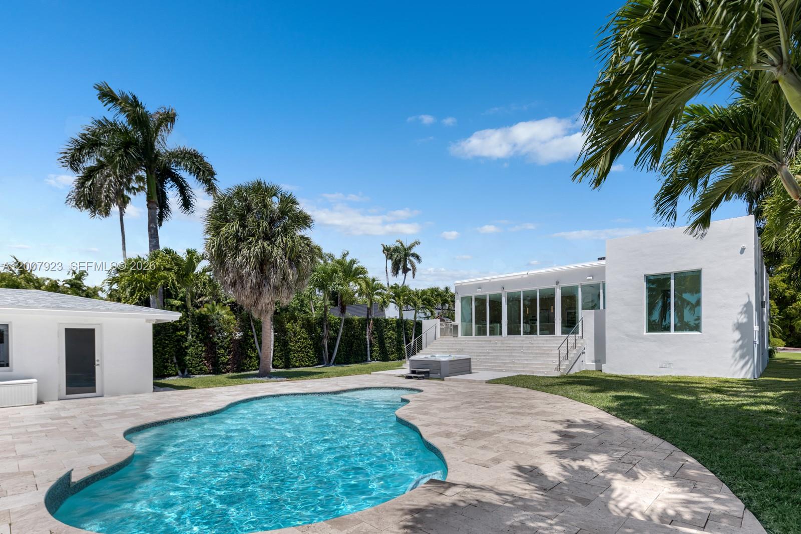 1090 NE 84th St, Miami FL 33138