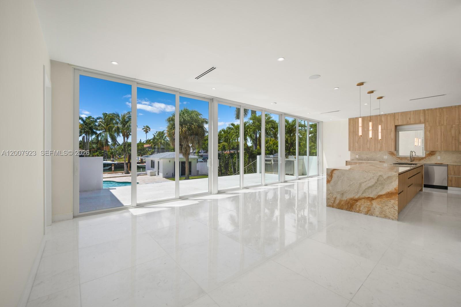 1090 NE 84th St, Miami FL 33138