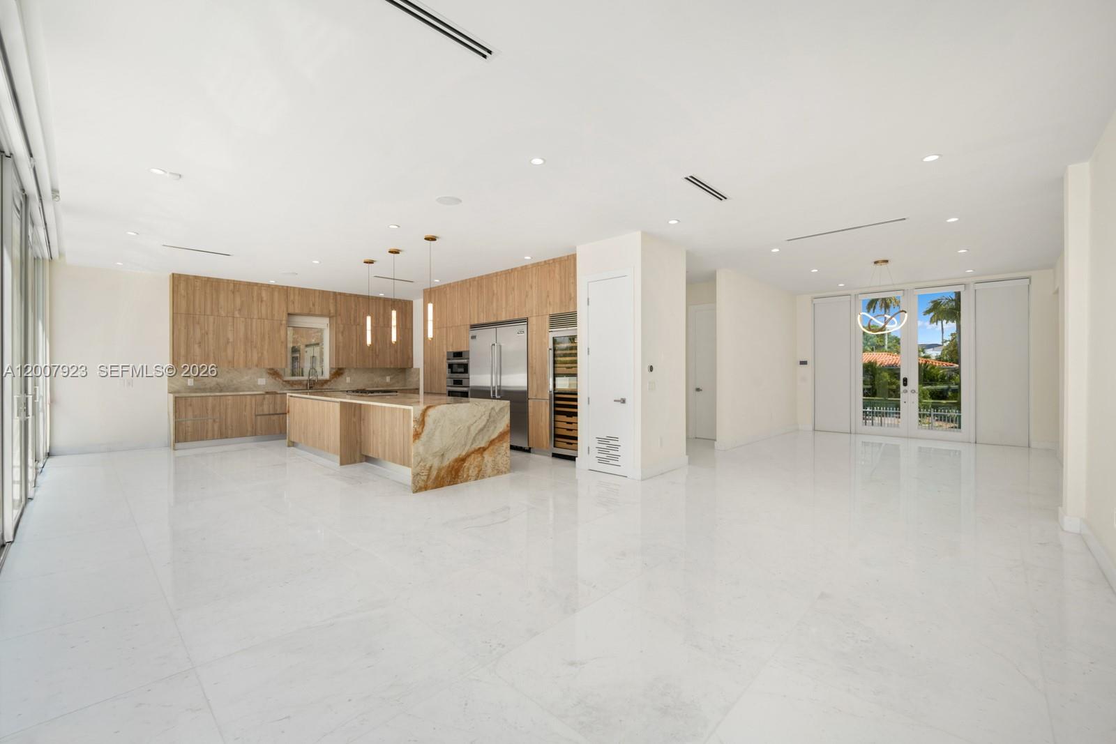 1090 NE 84th St, Miami FL 33138