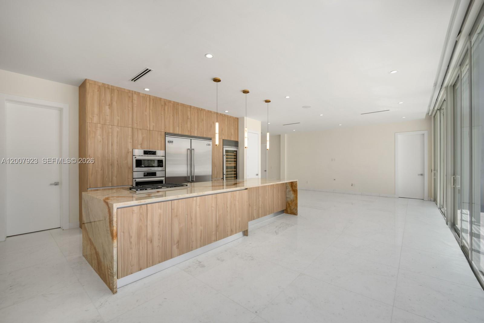 1090 NE 84th St, Miami FL 33138