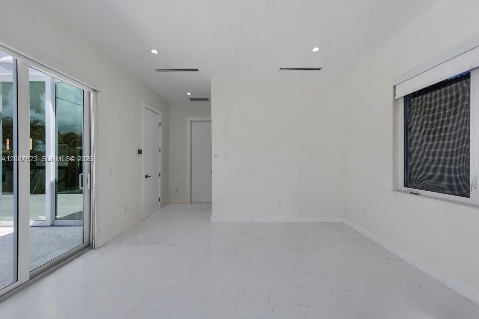 1090 NE 84th St, Miami FL 33138