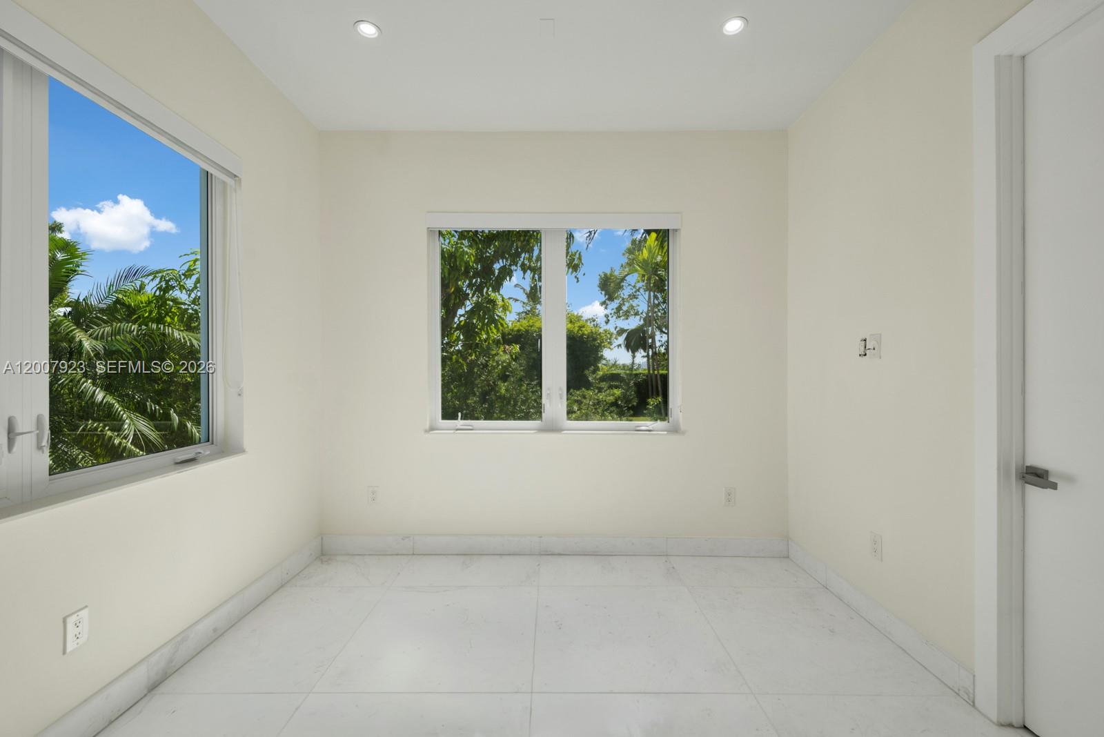 1090 NE 84th St, Miami FL 33138