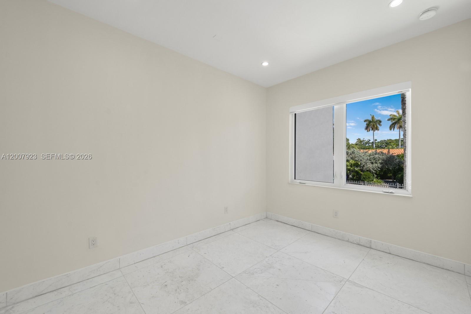 1090 NE 84th St, Miami FL 33138