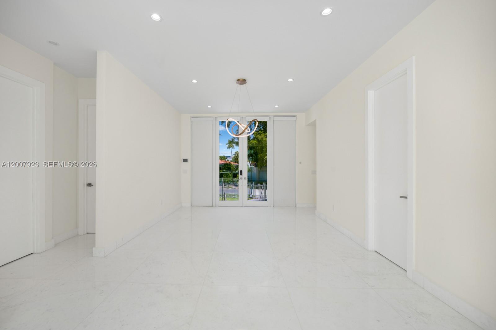 1090 NE 84th St, Miami FL 33138