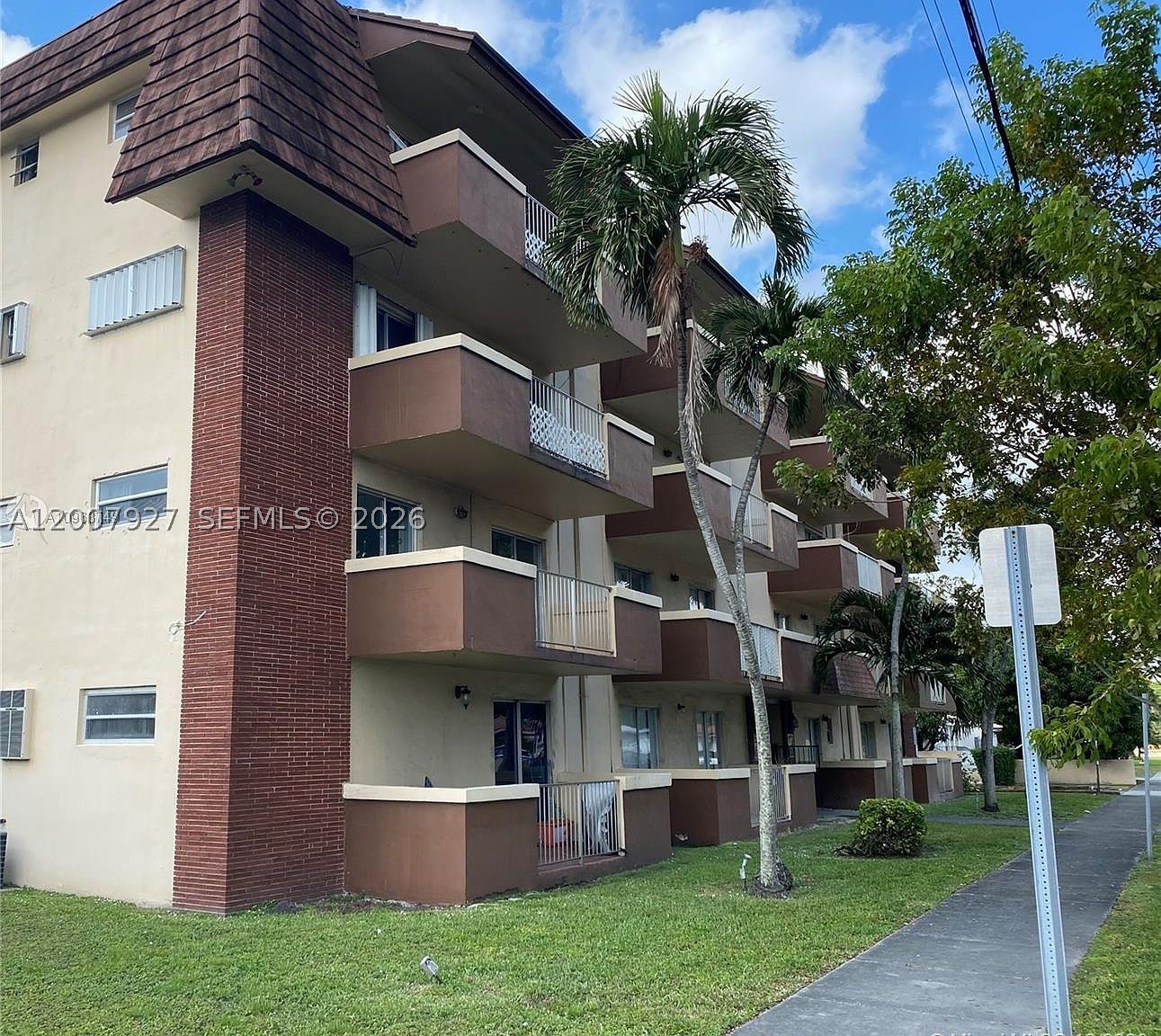 680 Miller Dr #W401, Miami Springs FL 33166