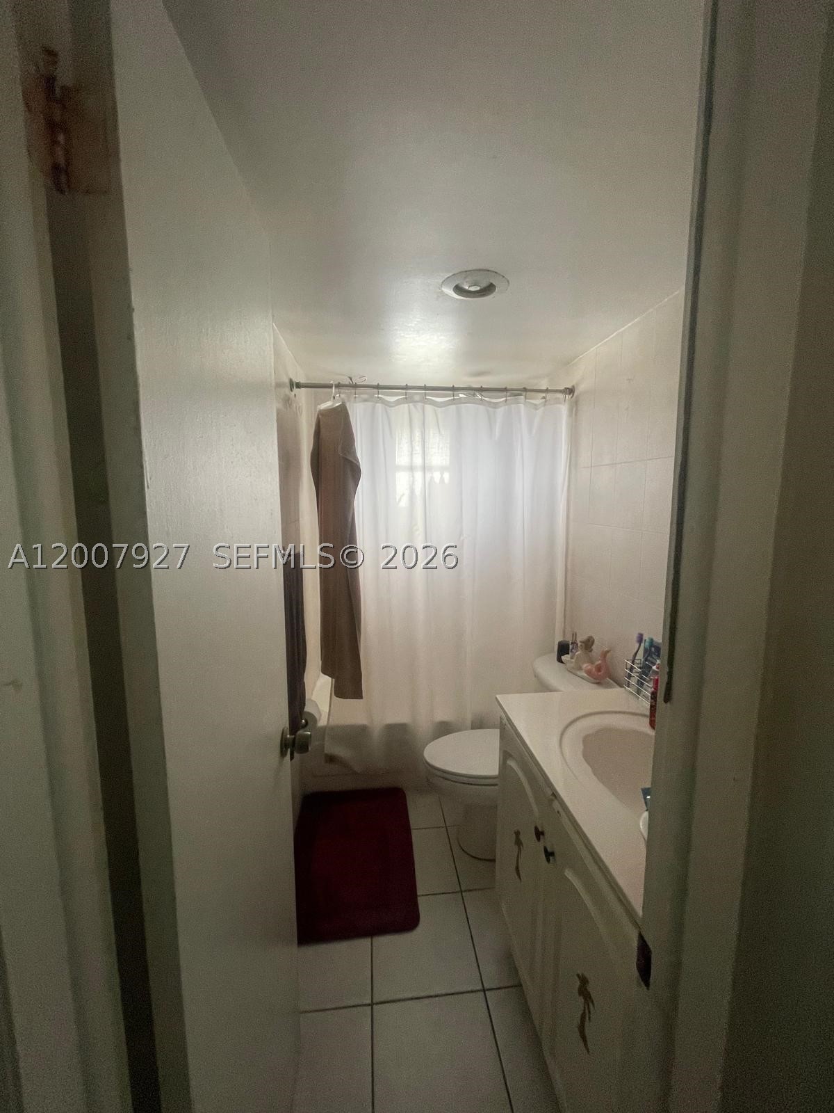 680 Miller Dr #W401, Miami Springs FL 33166