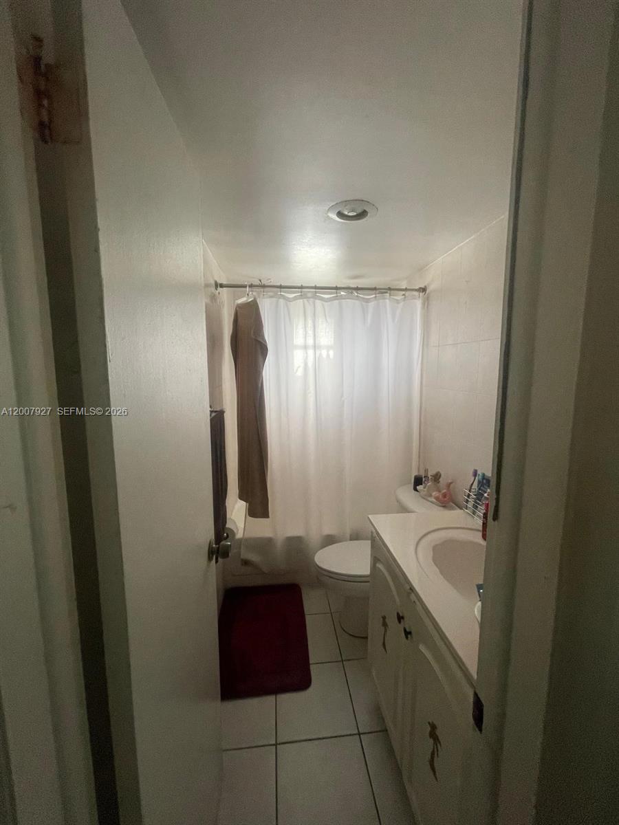 680 Miller Dr #W401, Miami Springs FL 33166