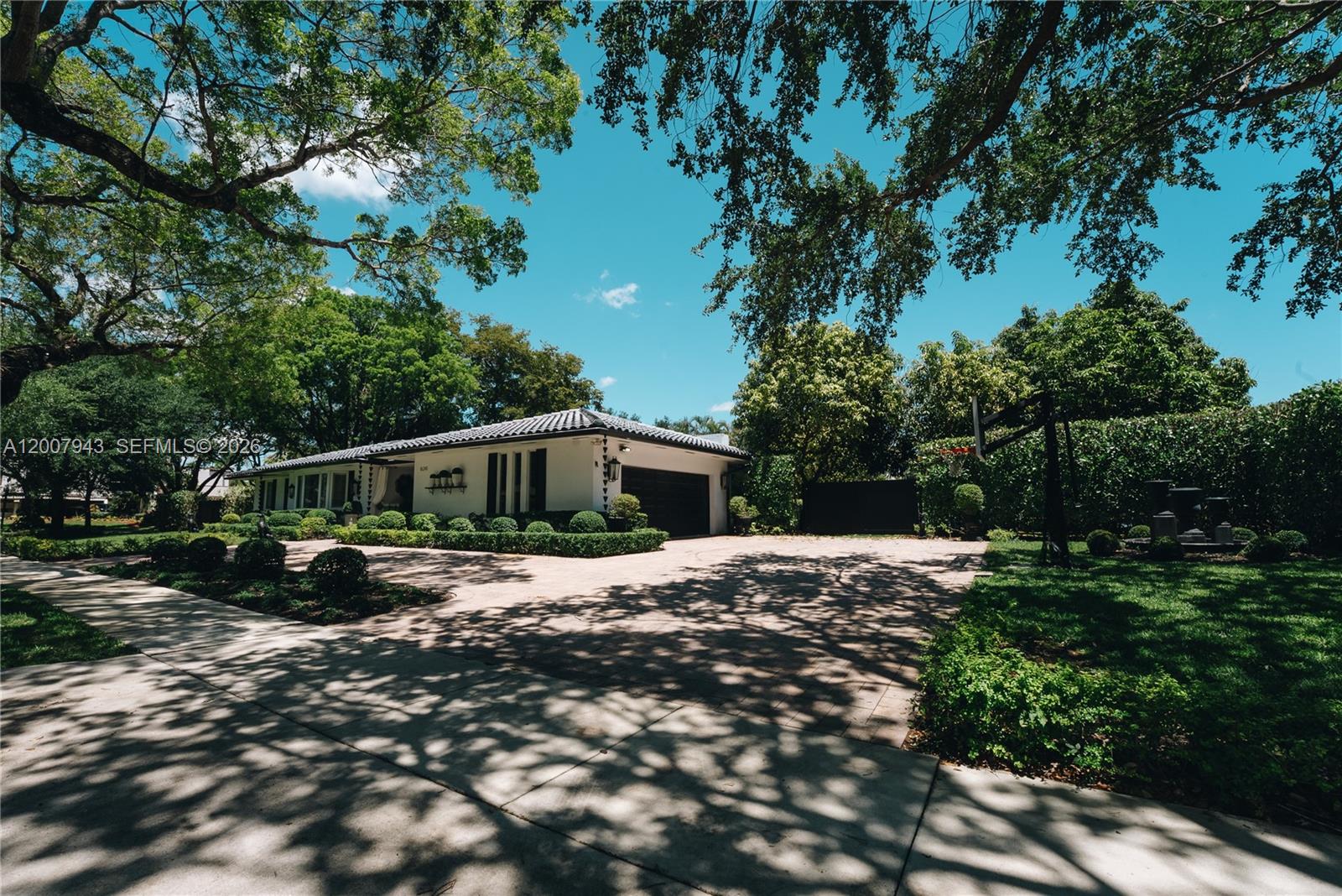 16241 W Troon Cir, Miami Lakes FL 33014