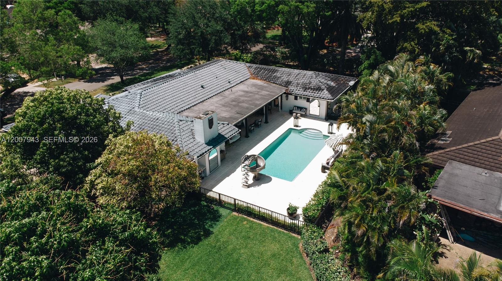 16241 W Troon Cir, Miami Lakes FL 33014