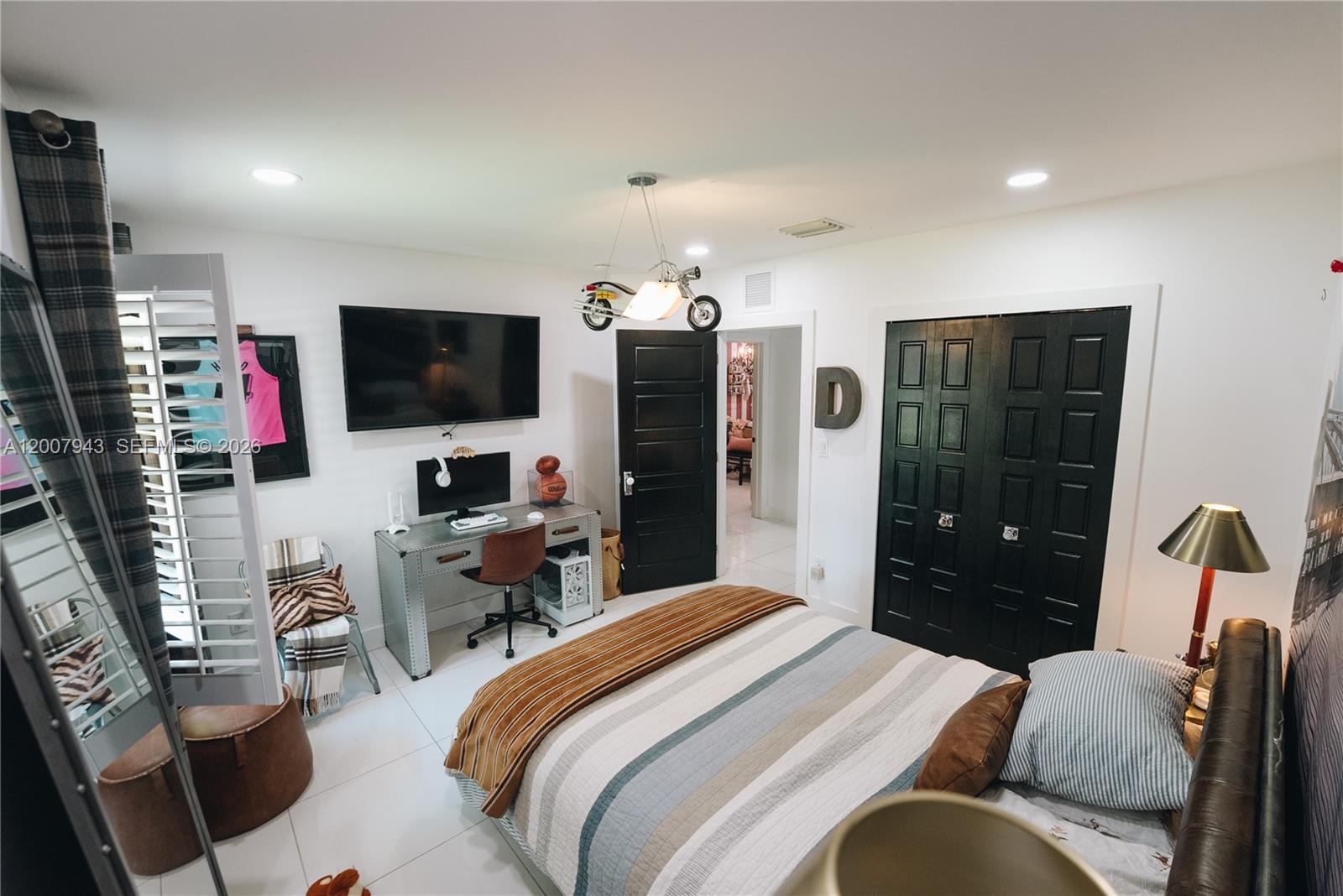 16241 W Troon Cir, Miami Lakes FL 33014