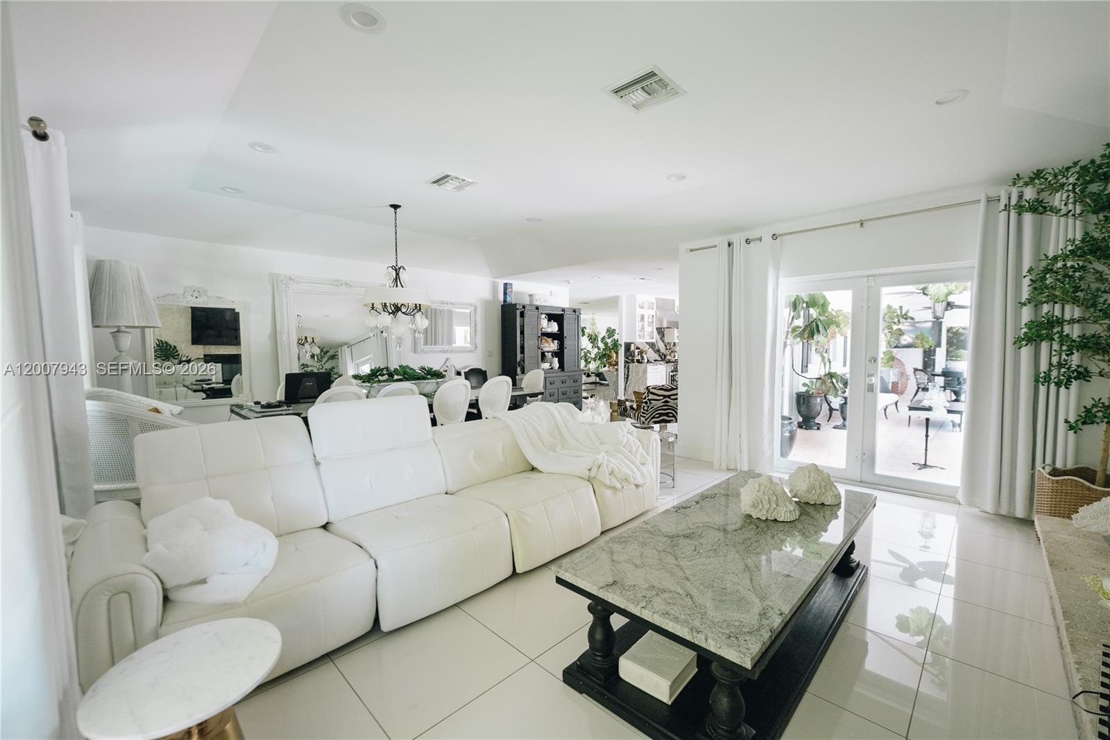 16241 W Troon Cir, Miami Lakes FL 33014