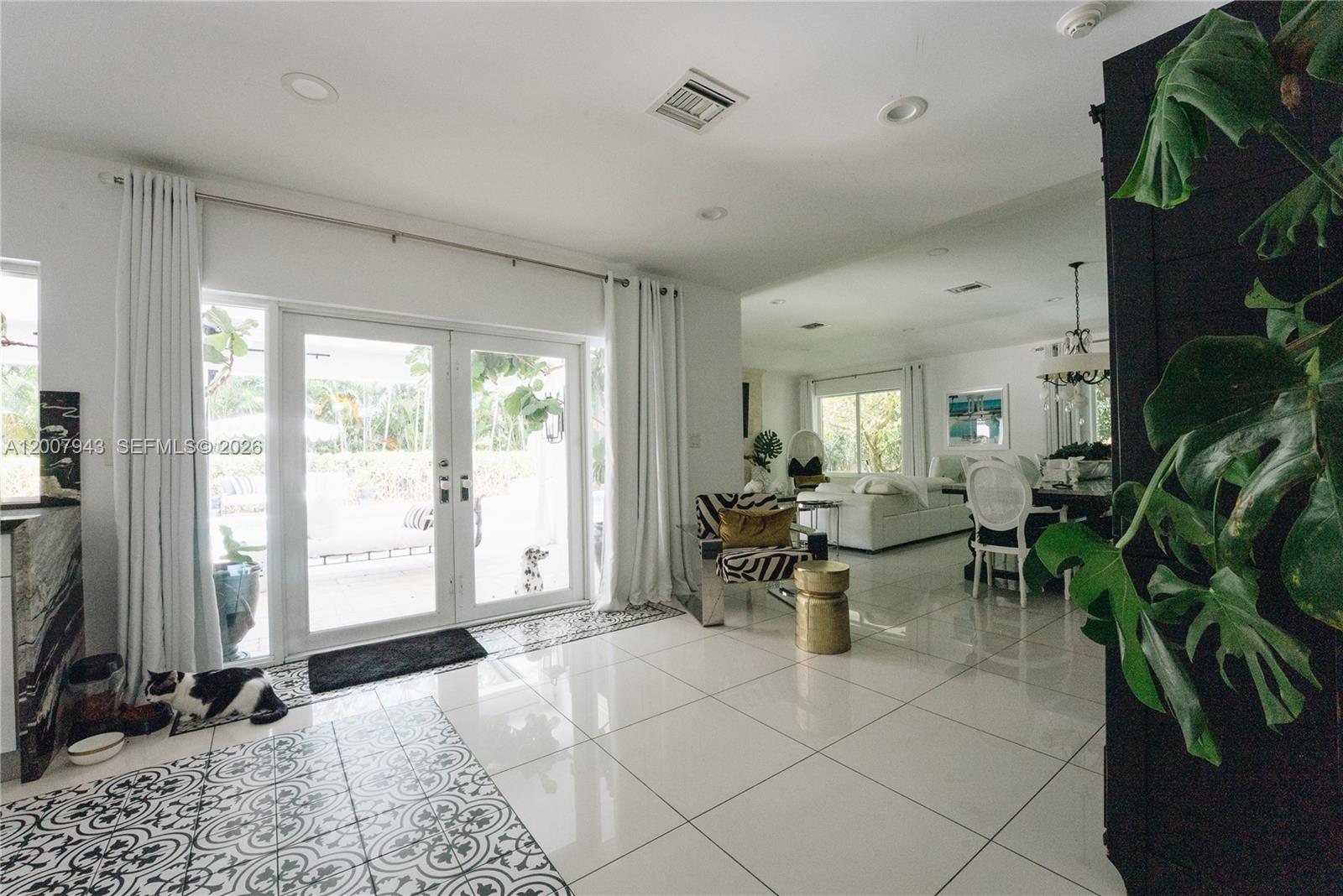 16241 W Troon Cir, Miami Lakes FL 33014