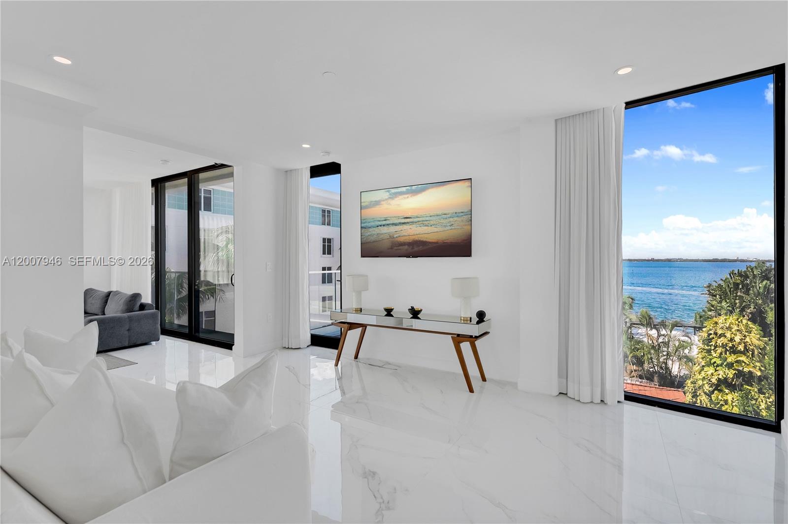 11 Century Ln, Miami Beach FL 33139