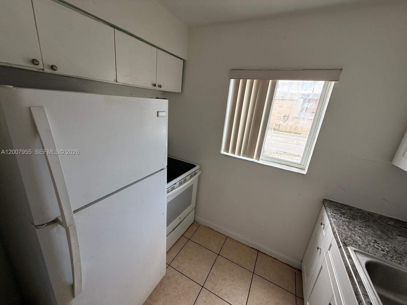 2330 NW 11th St #33, Miami FL 33125