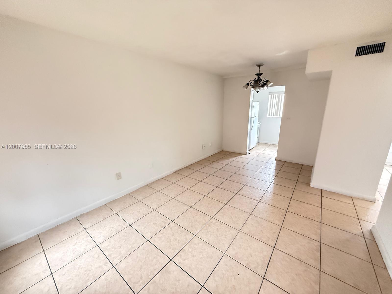 2330 NW 11th St #33, Miami FL 33125