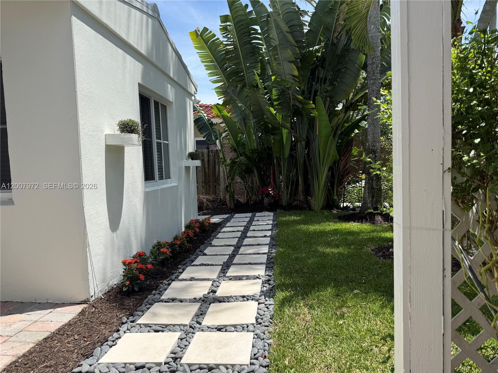 720 NE 17th Ter, Fort Lauderdale FL 33304
