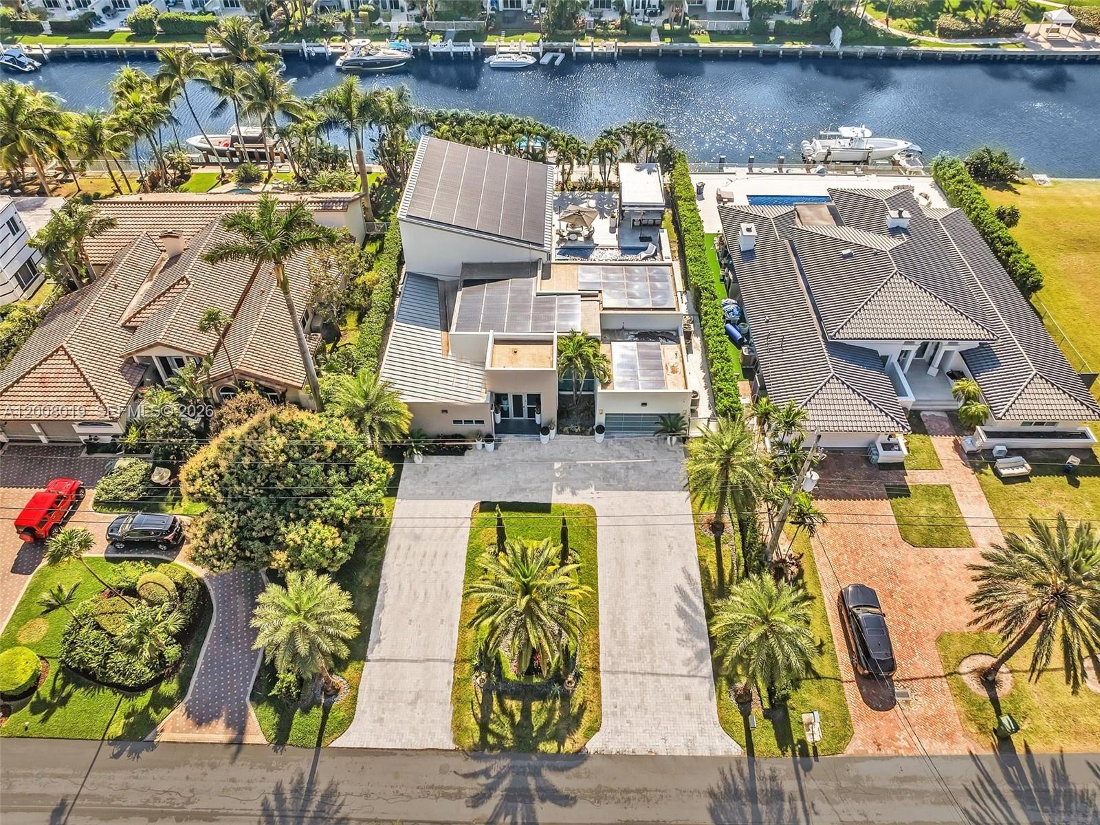 307 Holiday Dr, Hallandale Beach FL 33009