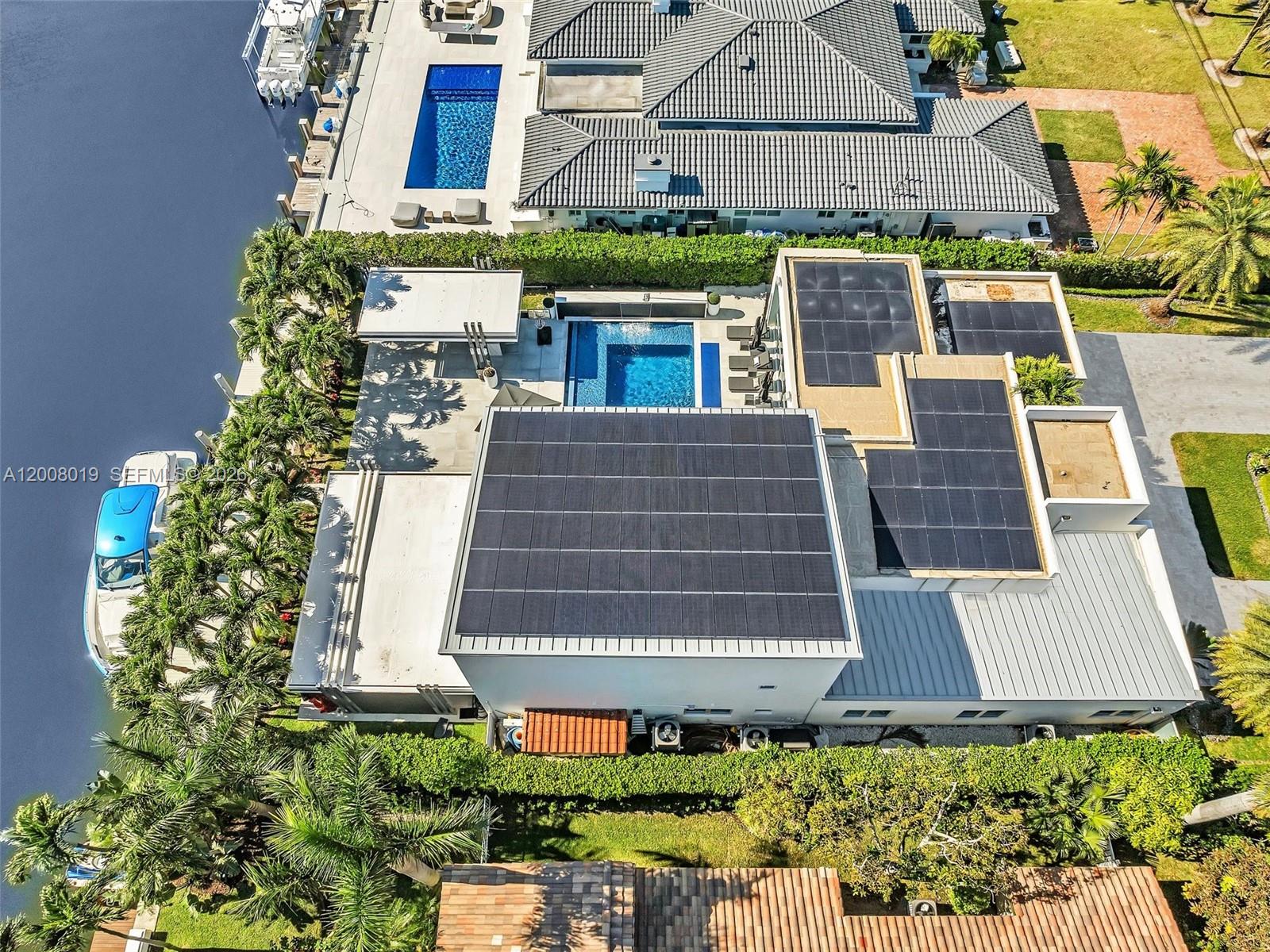 307 Holiday Dr, Hallandale Beach FL 33009