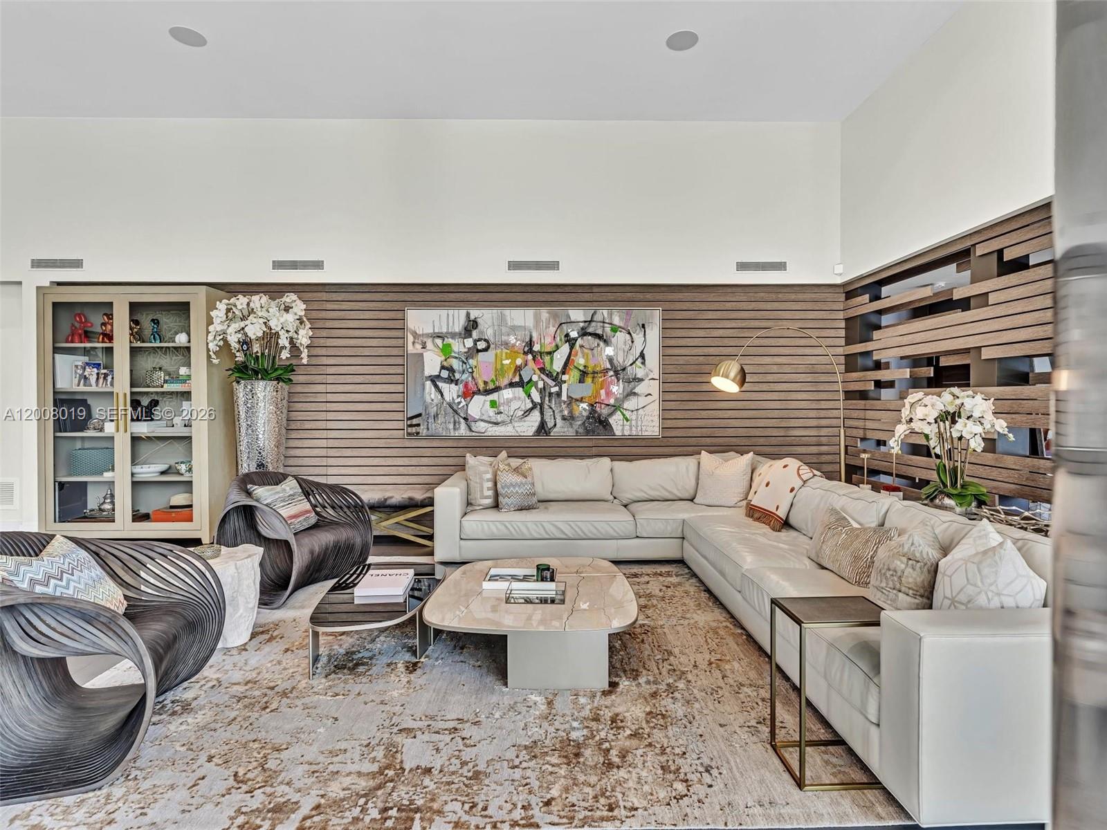 307 Holiday Dr, Hallandale Beach FL 33009