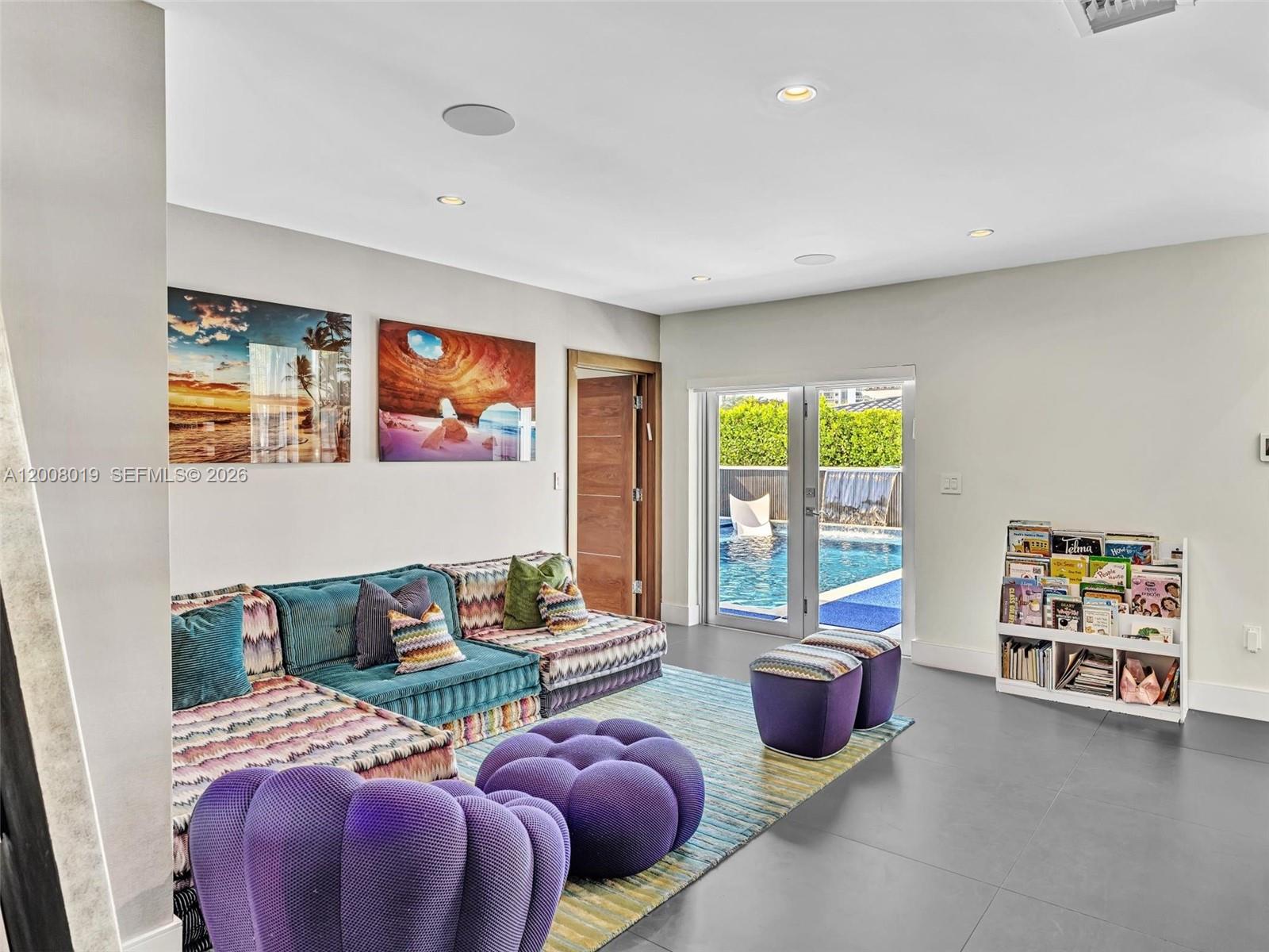 307 Holiday Dr, Hallandale Beach FL 33009