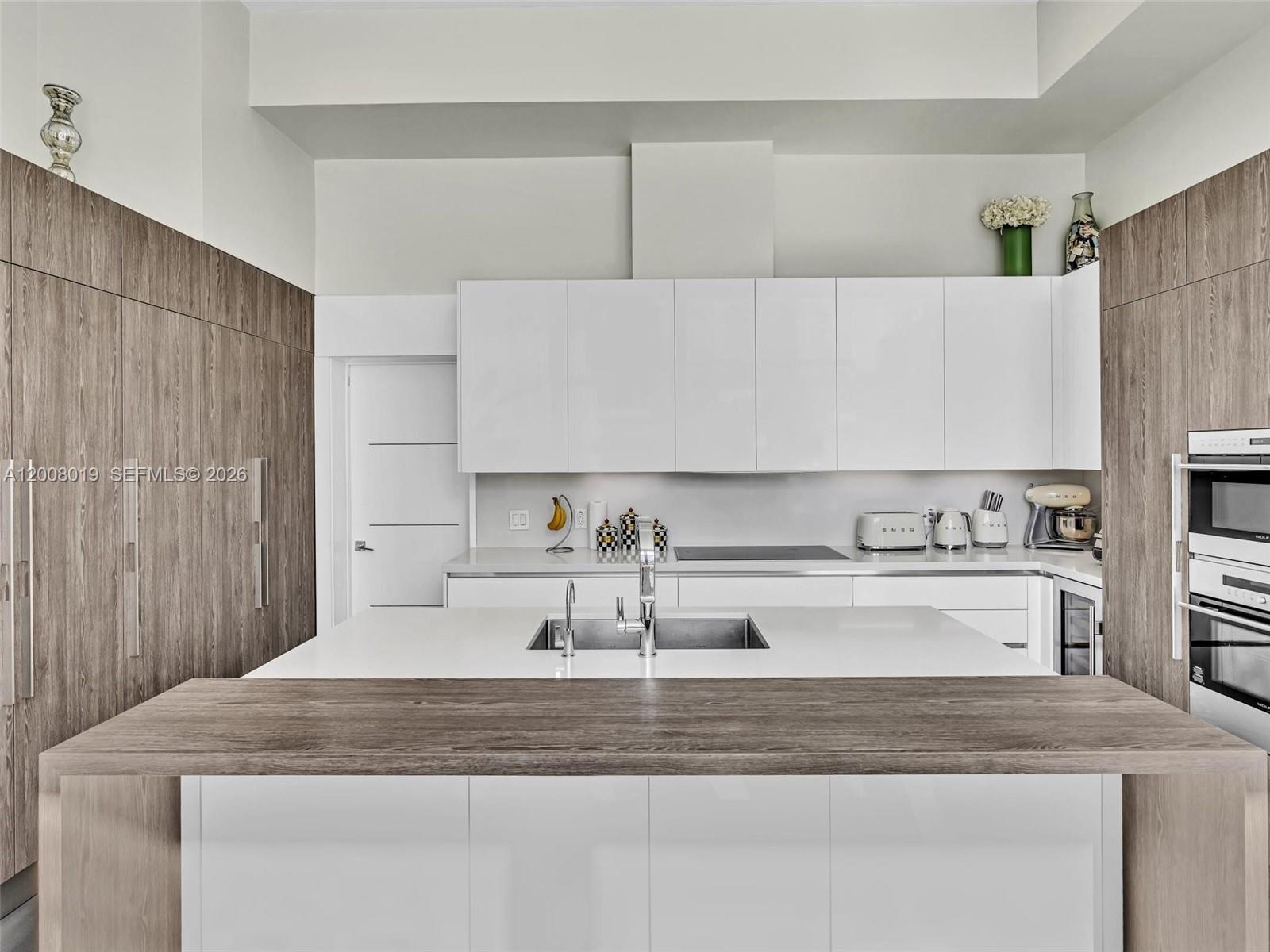 307 Holiday Dr, Hallandale Beach FL 33009