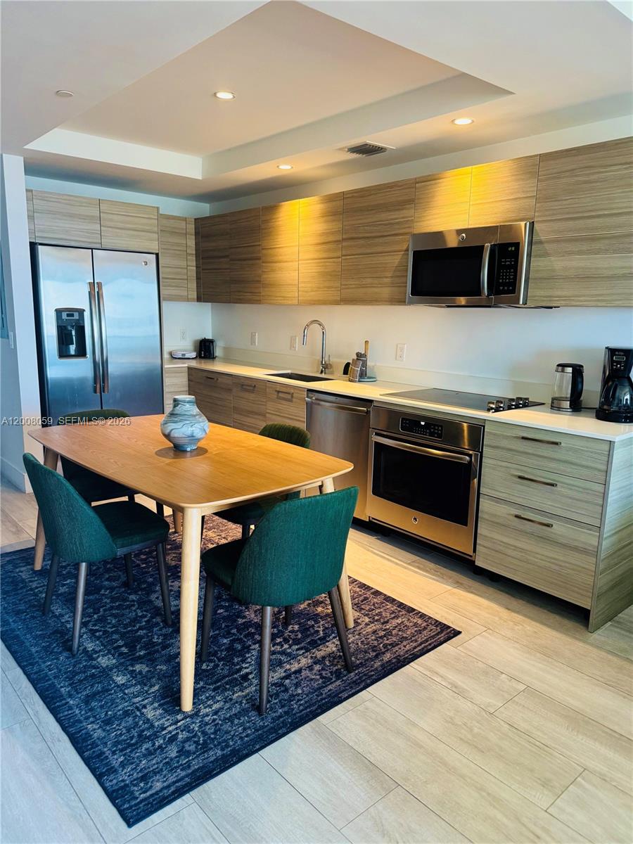 121 NE 34th St #2705, Miami FL 33137
