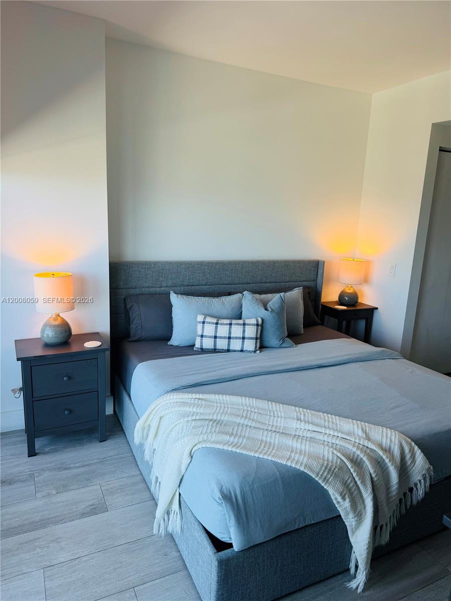 121 NE 34th St #2705, Miami FL 33137