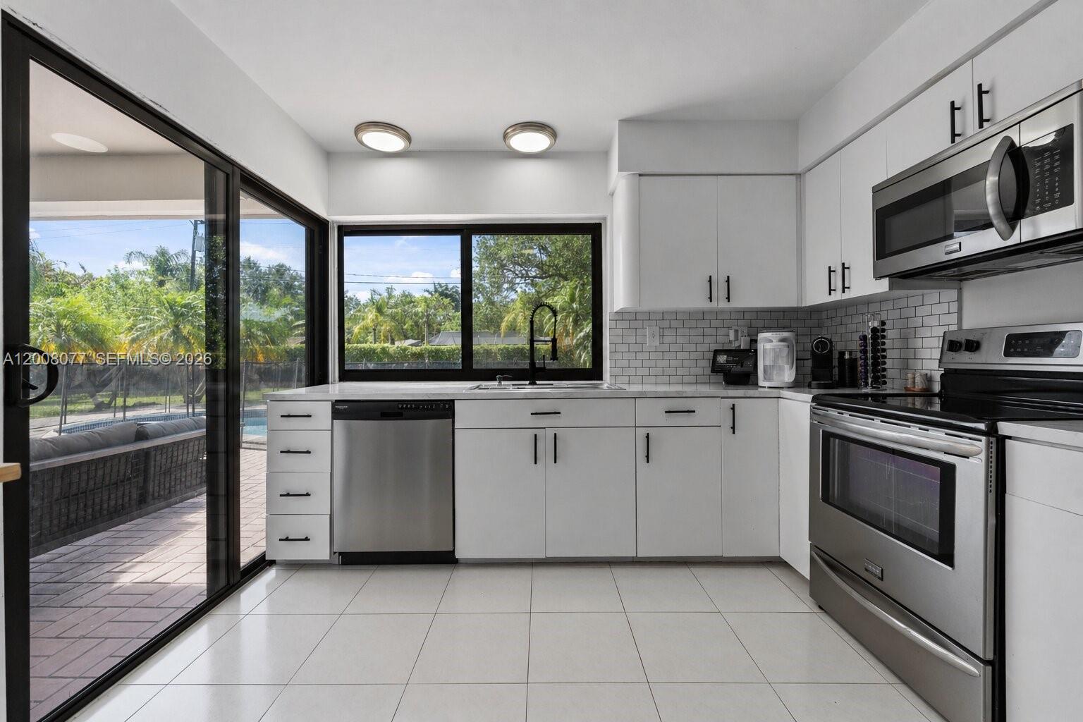 8620 SW 159th St, Palmetto Bay FL 33157