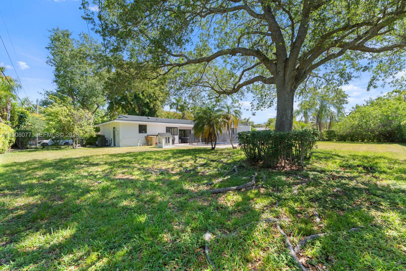 8620 SW 159th St, Palmetto Bay FL 33157