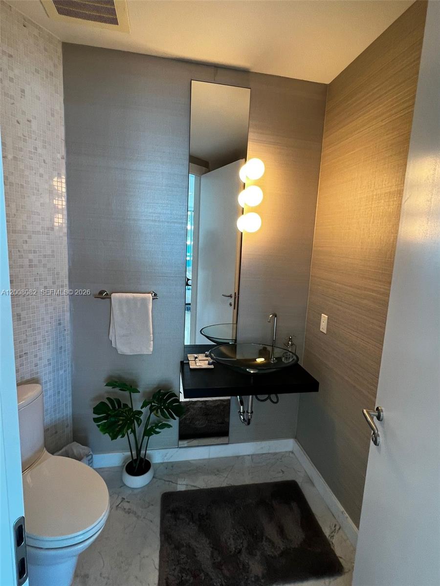 200 Biscayne Boulevard Way #5001, Miami FL 33131