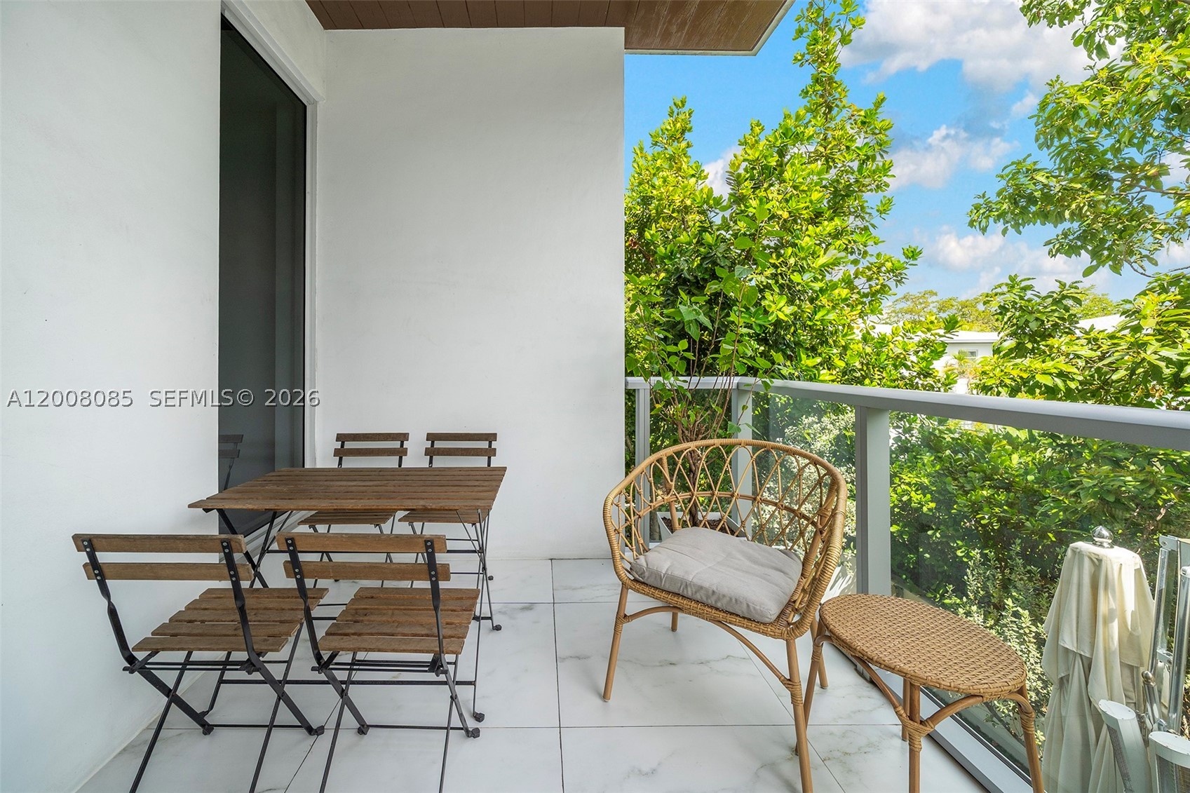 545 SW 11th St #208, Miami FL 33129