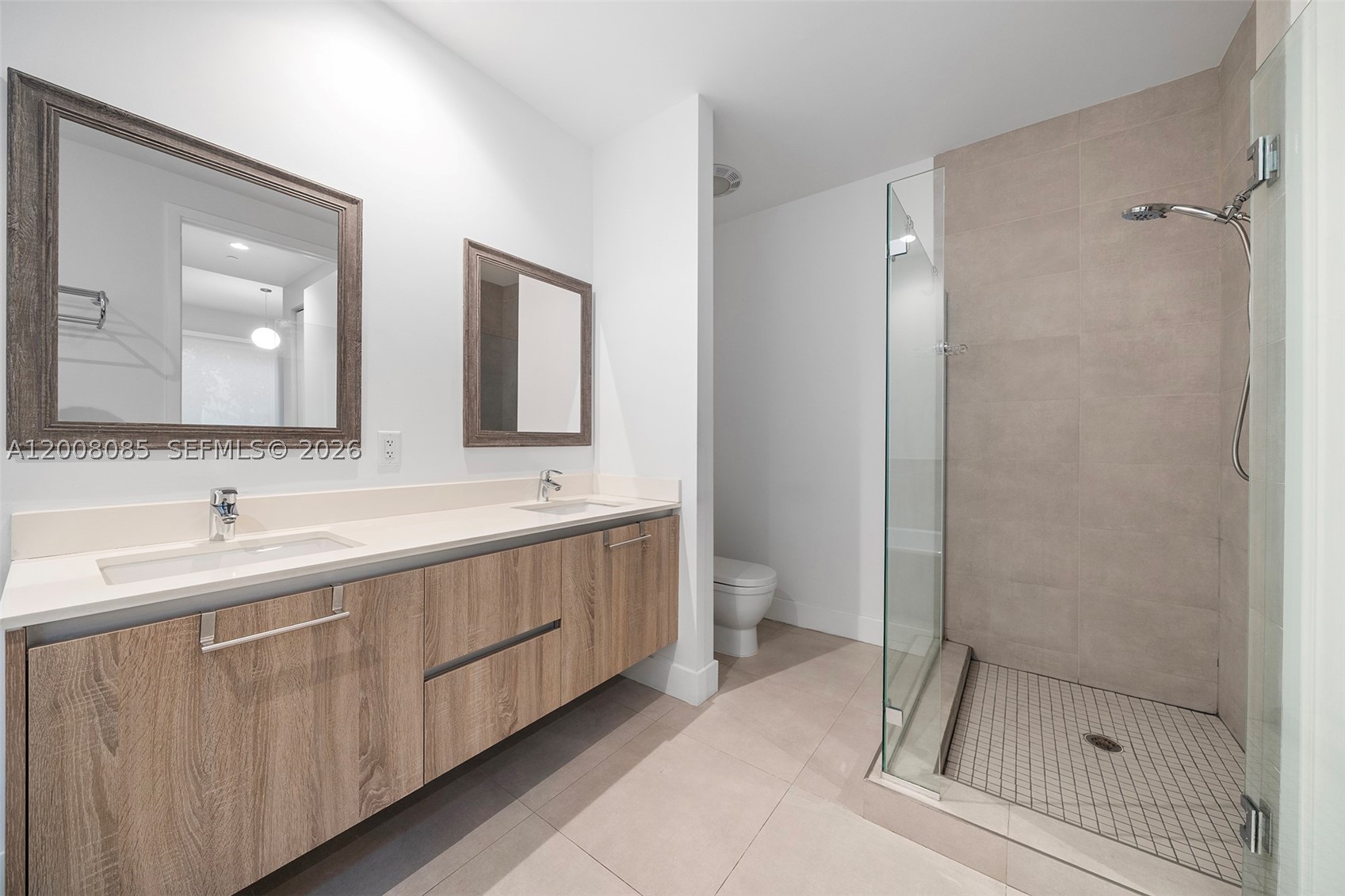 545 SW 11th St #208, Miami FL 33129
