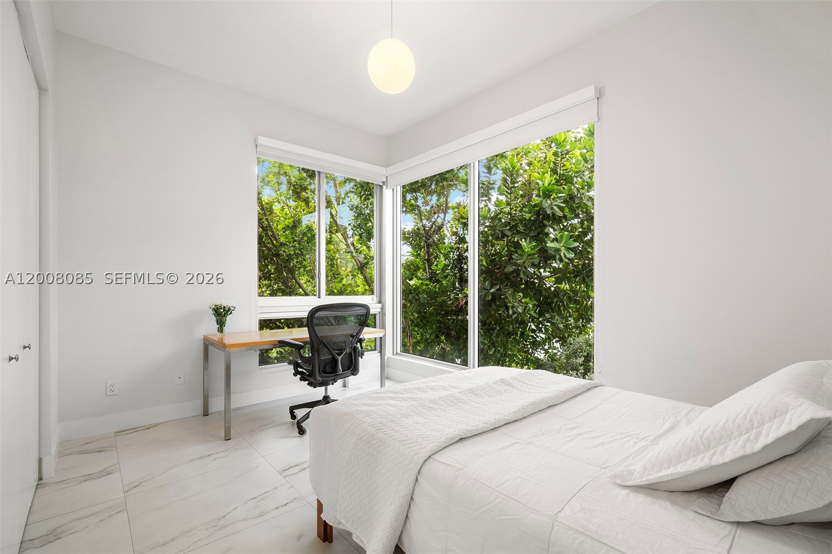 545 SW 11th St #208, Miami FL 33129