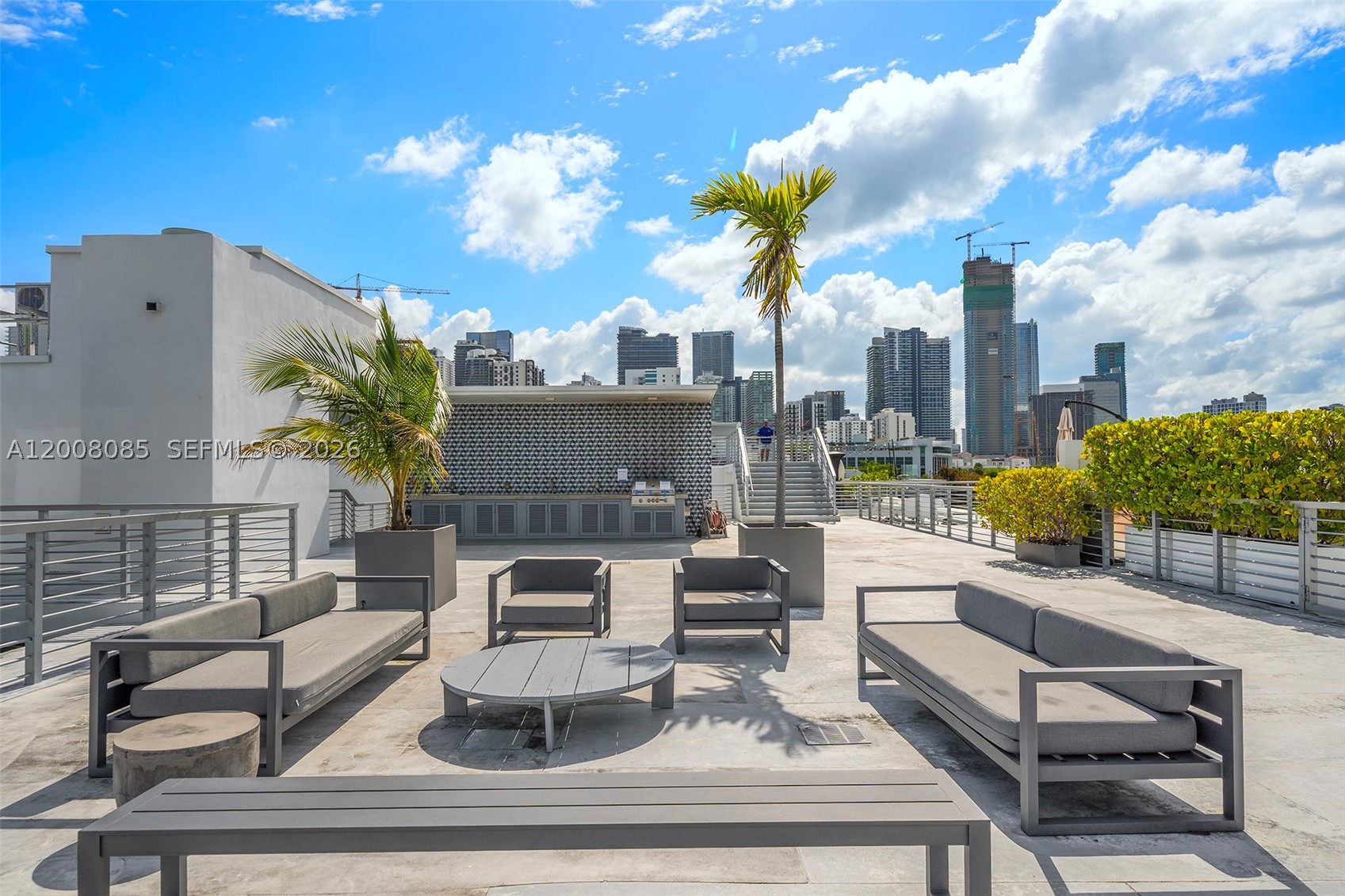 545 SW 11th St #208, Miami FL 33129