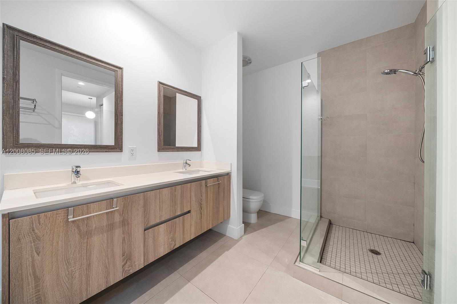 545 SW 11th St #208, Miami FL 33129