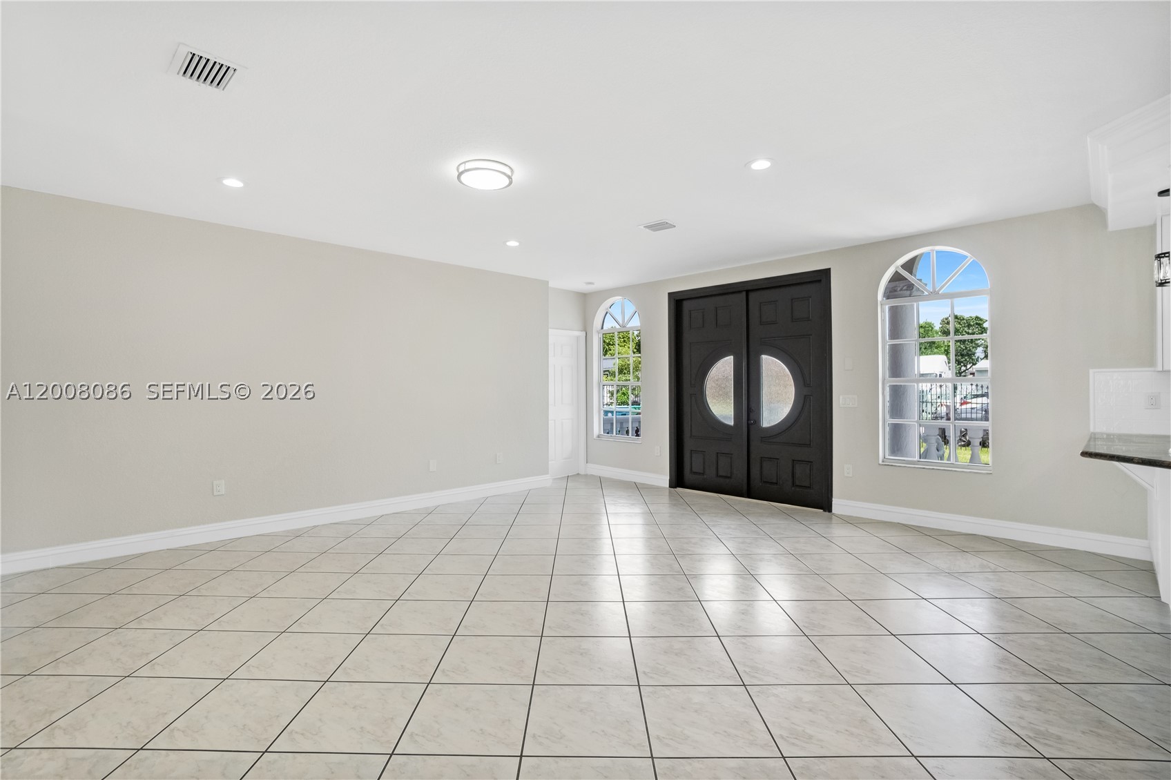 2850 NW 5th St, Miami FL 33125