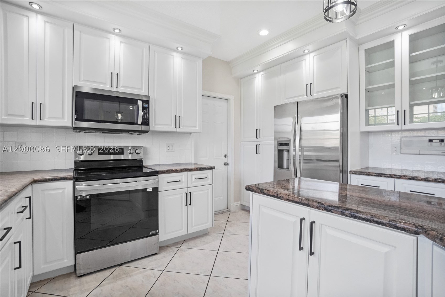 2850 NW 5th St, Miami FL 33125
