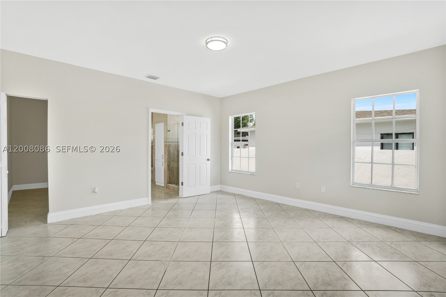 2850 NW 5th St, Miami FL 33125