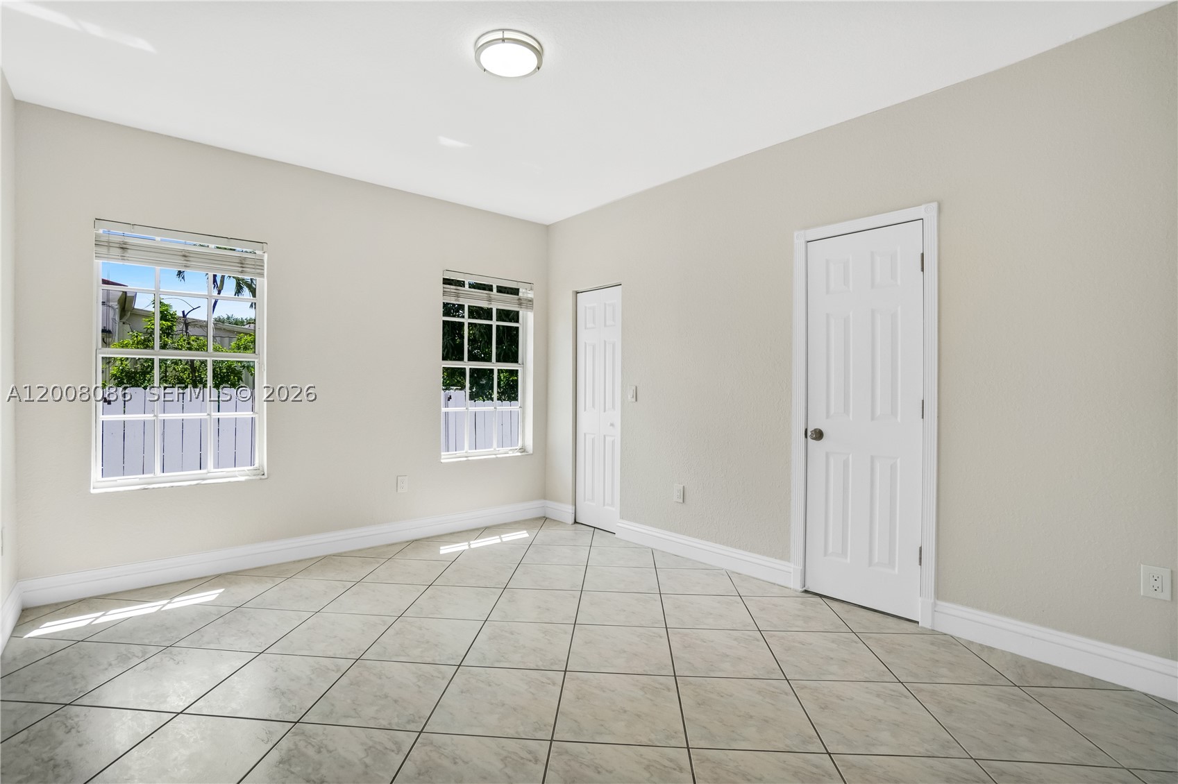 2850 NW 5th St, Miami FL 33125