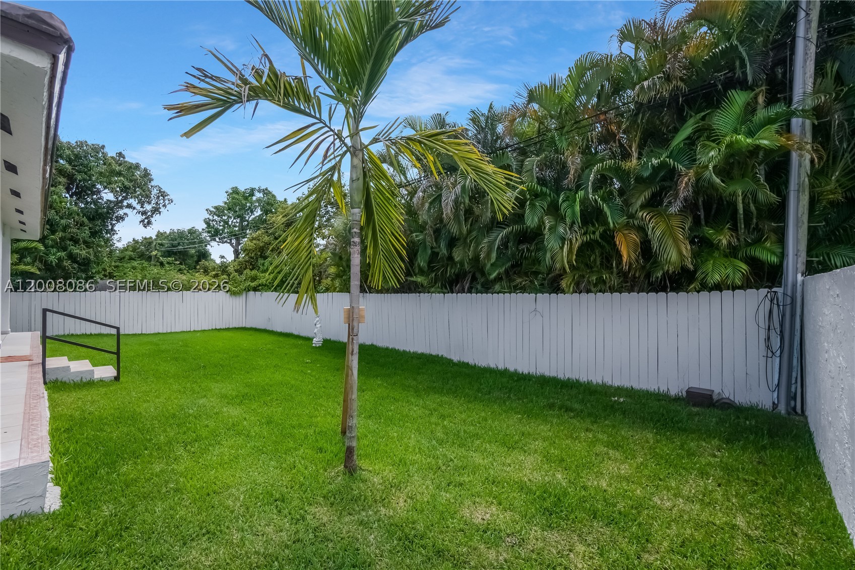 2850 NW 5th St, Miami FL 33125