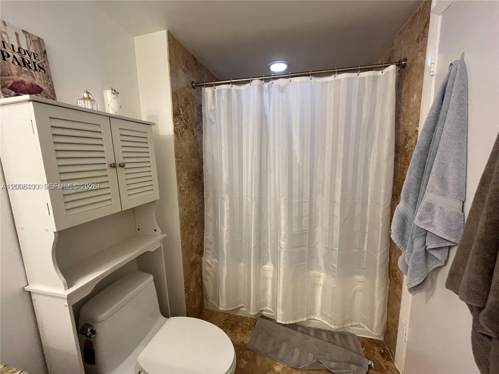 41 SE 5th St #504, Miami FL 33131